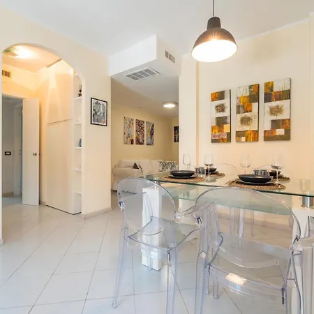 P012 بيت للعطل *